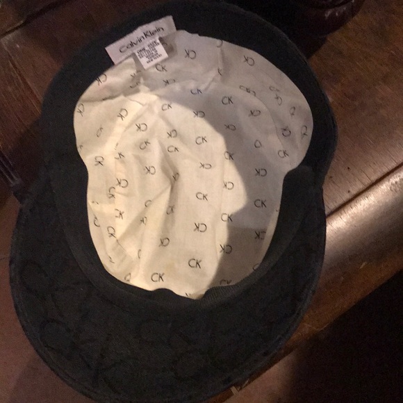 Calvin Klein hat - Picture 3 of 3